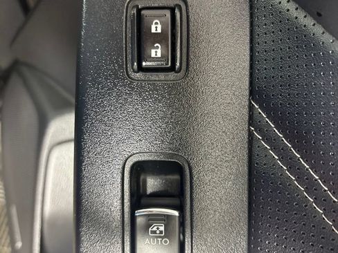 Used 2018 Subaru Forester 2.5i Touring w/ Popular Package #3B AWD/4WD image 36