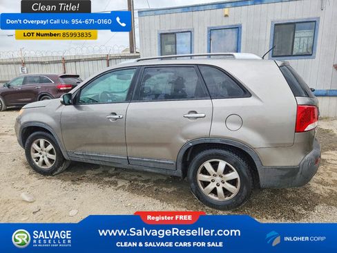 Used 2011 Kia Sorento 2WD w/ Convenience Pkg image 3