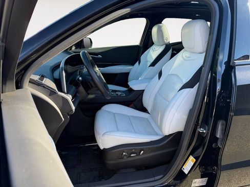 Used 2024 Cadillac XT4 Sport AWD/4WD image 6