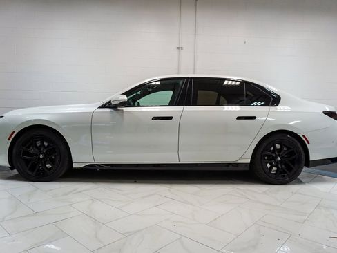 Used 2023 BMW 760i xDrive 760i xDrive w/ Executive Package image 40