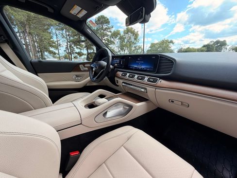 Used 2025 Mercedes-Benz GLE 350 4MATIC image 21