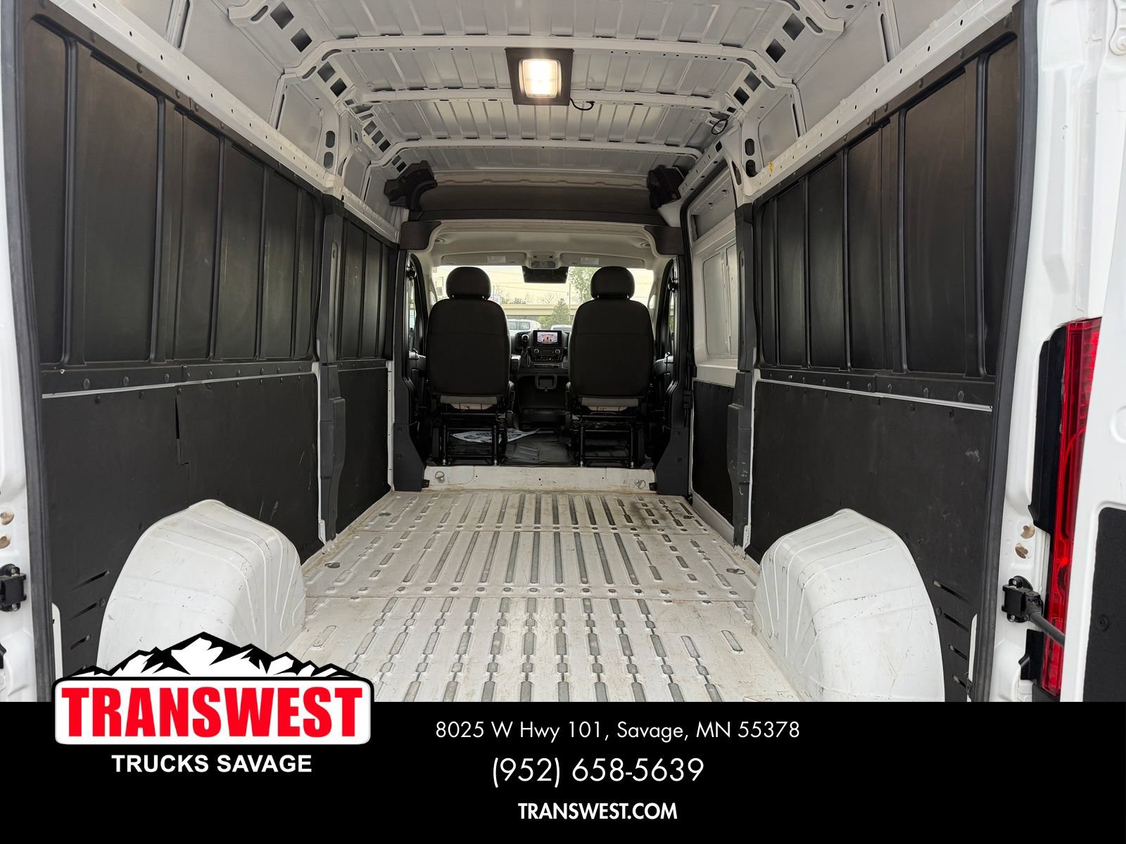 Used 2025 RAM ProMaster 3500 w/ Convenience Group FWD image 17