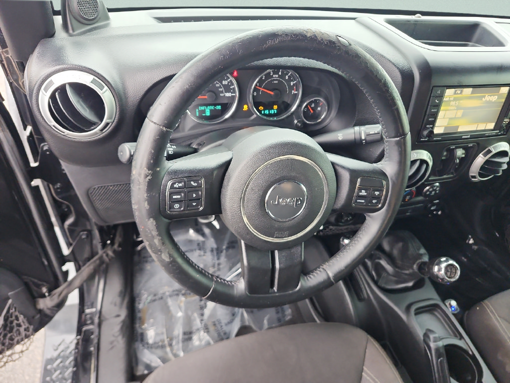 Used 2013 Jeep Wrangler Unlimited Sahara w/ Connectivity Group AWD/4WD image 28