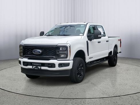 Used 2024 Ford F350 XL w/ STX Appearance Package image 9