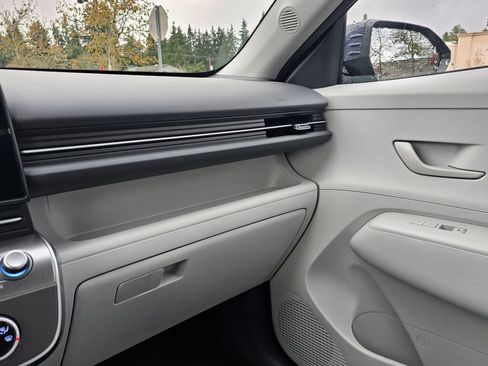 New 2026 Hyundai Kona SE image 22