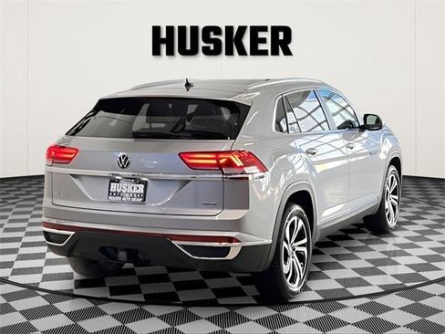 Used 2022 Volkswagen Atlas Cross Sport SEL image 4
