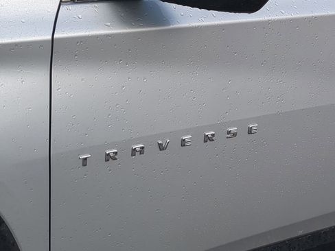 Used 2019 Chevrolet Traverse LT image 18