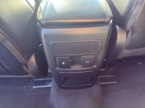 Used 2024 Ford Explorer XLT w/ Equipment Group 202A image 32