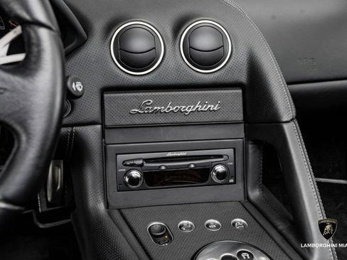 Used 2006 Lamborghini Murcielago Roadster image 46