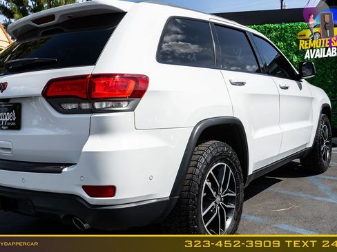 Used 2017 Jeep Grand Cherokee Trailhawk w/ Trailhawk Luxury Group AWD/4WD image 6