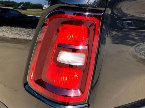 New 2026 RAM 1500 Express AWD/4WD image 14