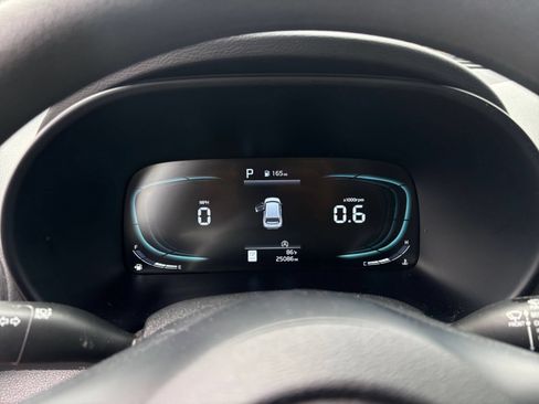 Used 2025 Kia Soul LX w/ LX Technology Package FWD image 38