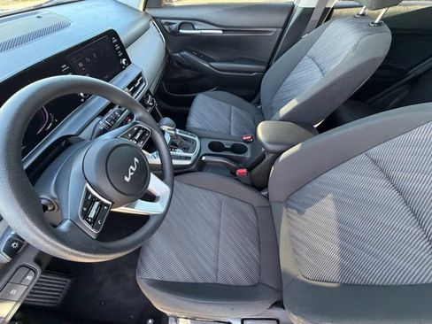 Certified 2026 Kia Seltos LX FWD image 15