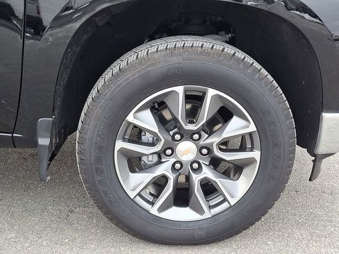 Used 2025 Chevrolet Silverado 1500 LT image 8