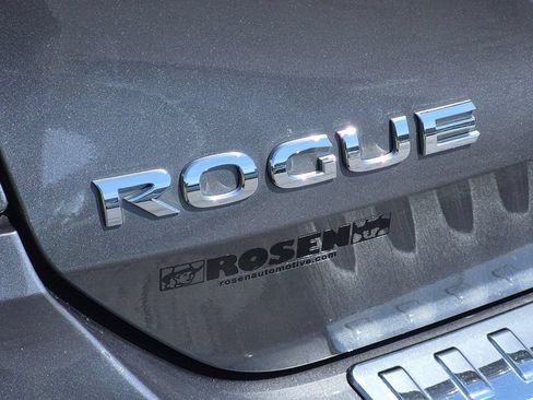 Used 2019 Nissan Rogue S AWD/4WD image 10