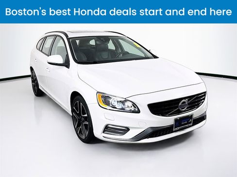 Used 2018 Volvo V60 T5 Dynamic w/ Vision Package image 1