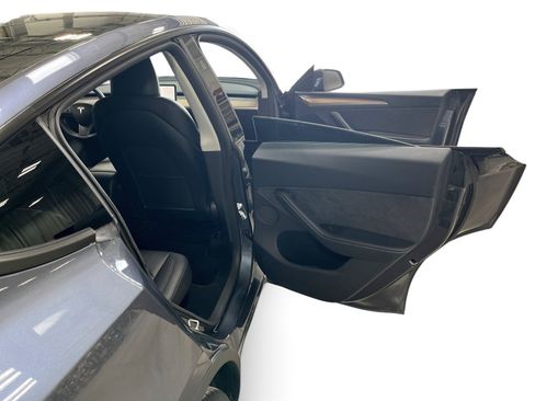 Certified 2023 Tesla Model Y AWD image 12