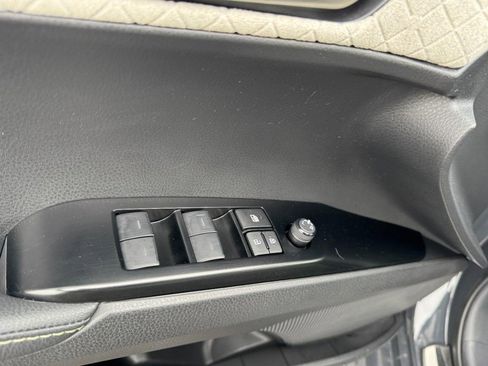 Used 2025 Toyota Camry XLE image 15