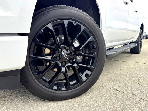 Used 2023 Chevrolet Silverado 1500 RST w/ Convenience Package II image 2