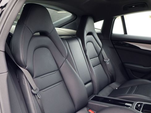 Certified 2023 Porsche Panamera w/ Smoking Package RWD image 23