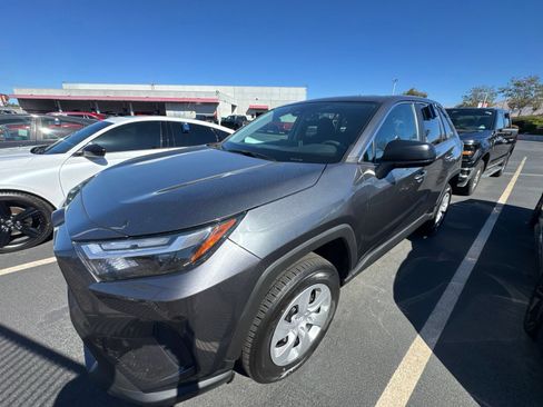 Used 2025 Toyota RAV4 LE FWD image 3