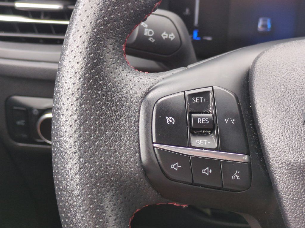Used 2024 Ford Escape ST-Line AWD/4WD image 27