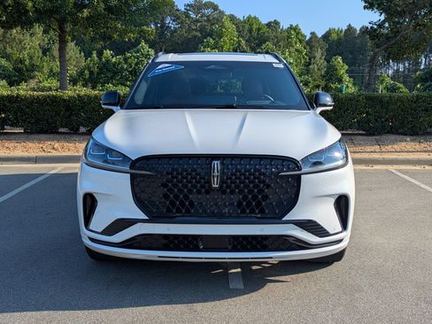 Used 2025 Lincoln Aviator Reserve w/ Equipment Group 201A AWD/4WD image 9
