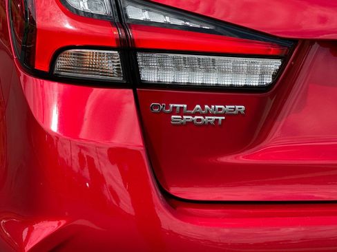 Used 2022 Mitsubishi Outlander Sport ES FWD image 30