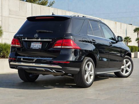 Used 2018 Mercedes-Benz GLE 350 w/ Premium 1 Package image 10