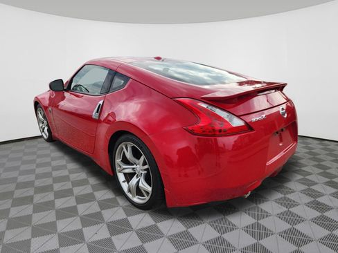 Used 2009 Nissan 370Z Touring w/ Sport Pkg RWD image 3