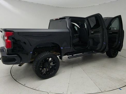 Used 2024 Chevrolet Silverado 1500 LT RWD image 12