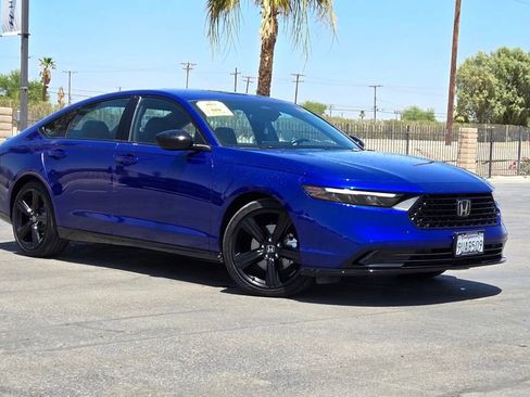 Used 2025 Honda Accord Sport image 1