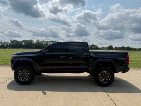 Used 2024 Chevrolet Colorado ZR2 AWD/4WD image 8