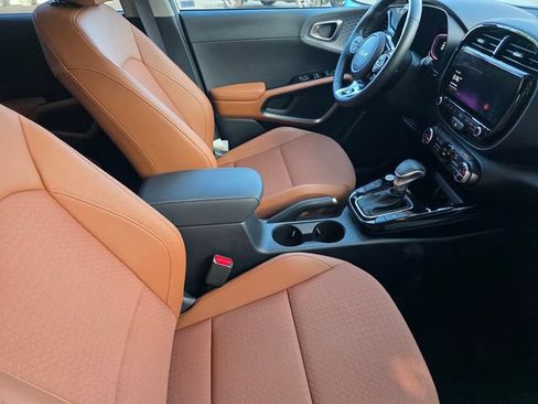 Used 2025 Kia Soul EX FWD image 20