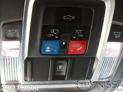 Used 2021 RAM 1500 Laramie AWD/4WD image 31
