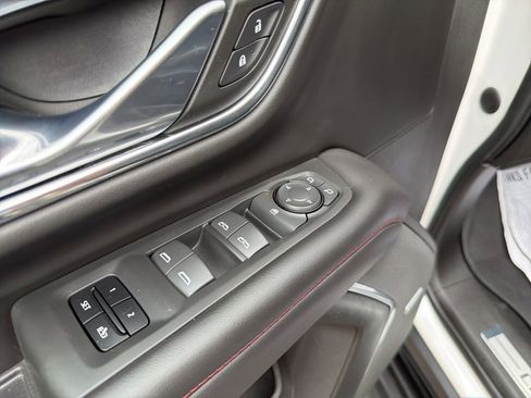 Used 2023 Chevrolet Tahoe RST AWD/4WD image 15