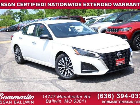 Certified 2025 Nissan Altima 2.5 SV FWD image 1