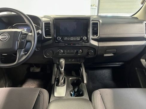 Used 2024 Nissan Frontier SV RWD image 21