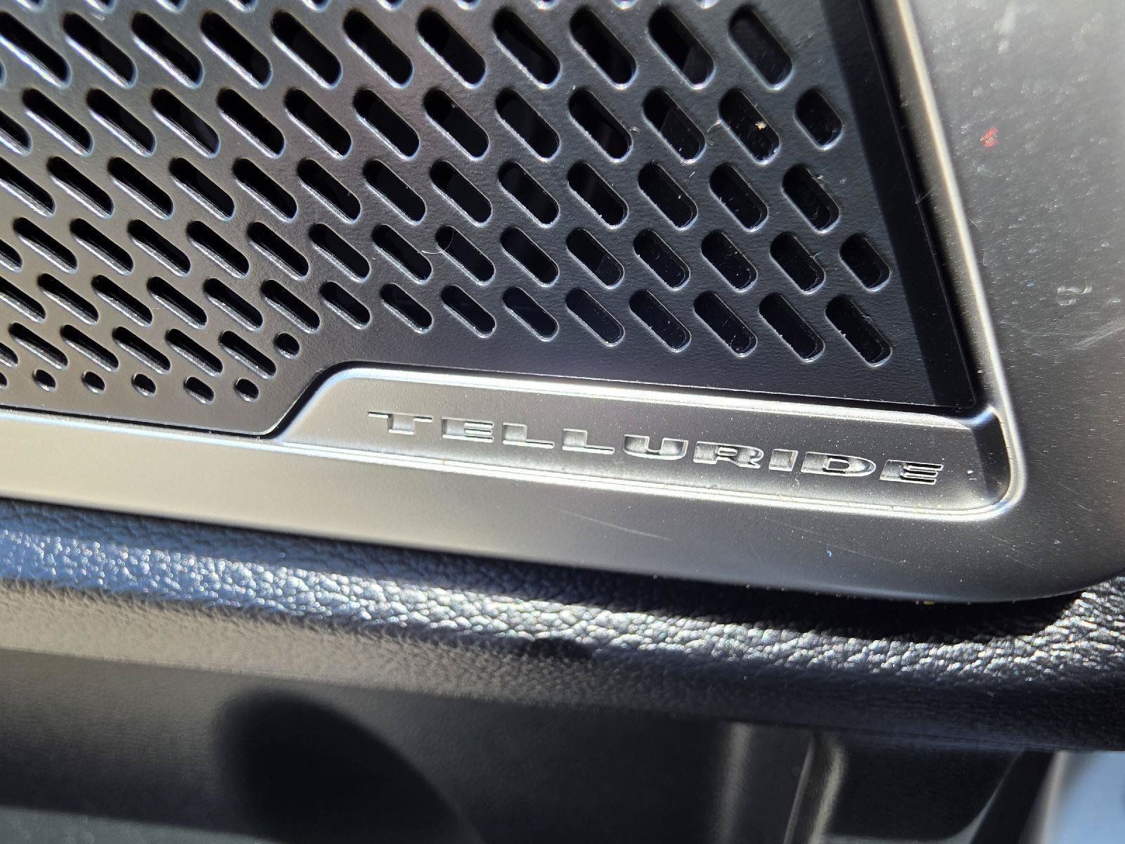 Used 2022 Kia Telluride LX FWD image 27