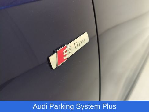 Used 2021 Audi Q3 2.0T Premium w/ Convenience Package AWD/4WD image 9