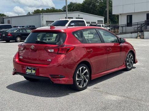 Used 2018 Toyota Corolla iM FWD image 3