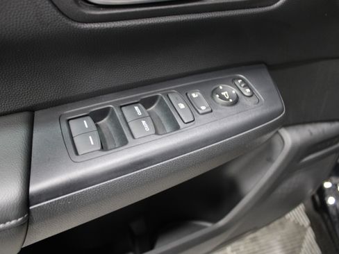 Used 2024 Honda CR-V EX image 7