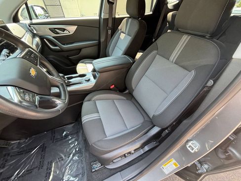 Used 2025 Chevrolet Blazer LT FWD image 26