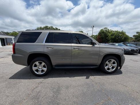 Used 2018 Chevrolet Tahoe LT w/ Luxury Package RWD image 15