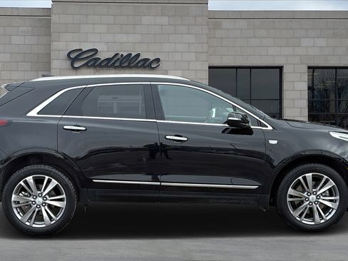 Certified 2025 Cadillac XT5 Premium Luxury image 2