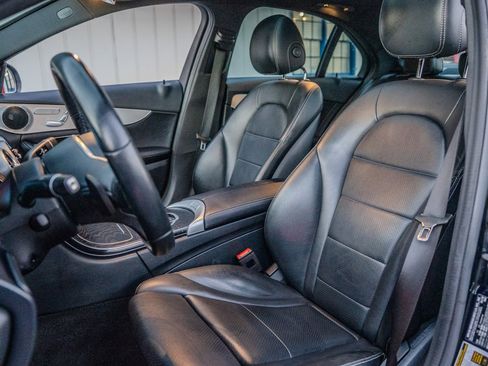Used 2019 Mercedes-Benz C 300 Sedan w/ Premium Package image 26