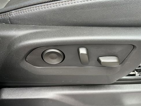 Used 2024 Chevrolet Silverado 1500 High Country w/ High Country Premium Package image 35