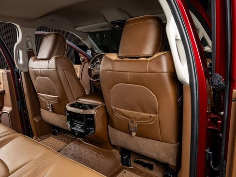 Used 2023 RAM 3500 Limited image 31