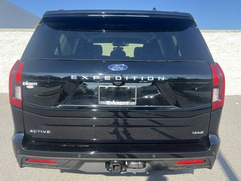 New 2025 Ford Expedition Max Active image 3