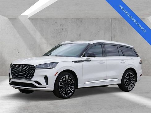 Used 2025 Lincoln Aviator Black Label AWD/4WD image 6